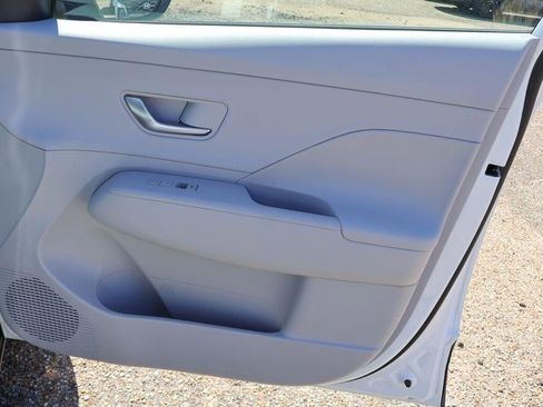 New 2026 Hyundai Kona SEL Premium image 12