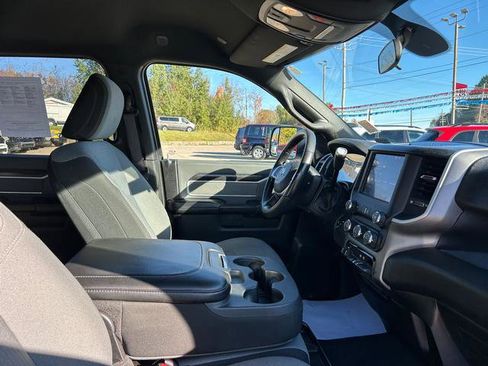 Used 2022 RAM 2500 Big Horn image 23