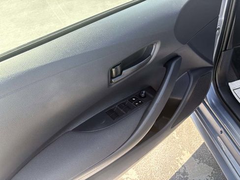 Used 2025 Toyota Corolla LE image 16