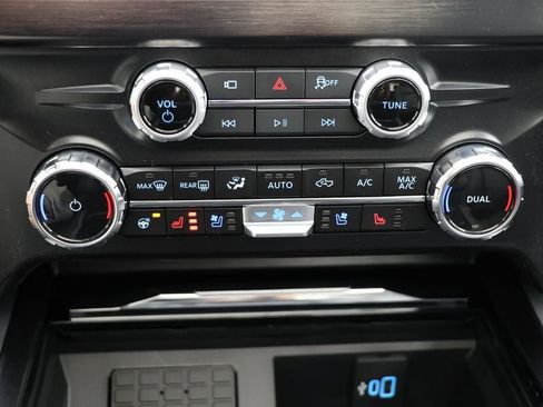 New 2026 Ford F250 Lariat w/ Chrome Package image 28