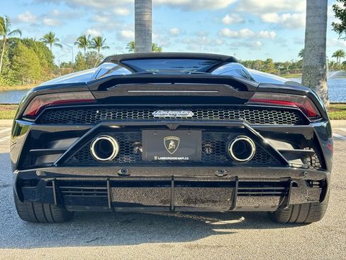 Used 2020 Lamborghini Huracan EVO image 34