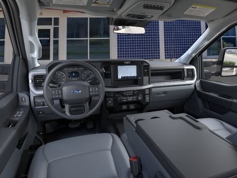 New 2026 Ford F550 4x4 Crew Cab image 32