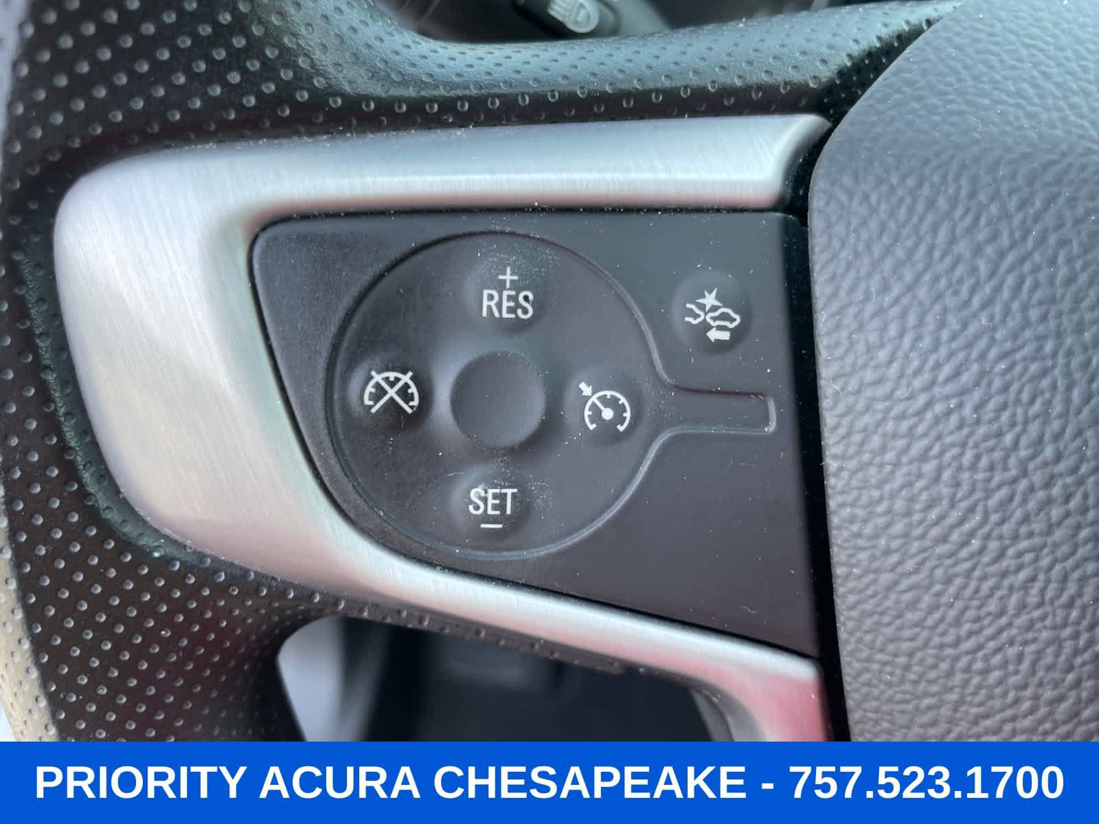 Used 2024 GMC Terrain SLE AWD/4WD image 13