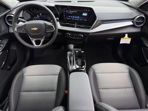 New 2026 Chevrolet Trax LT w/ Driver Confidence Package FWD image 11