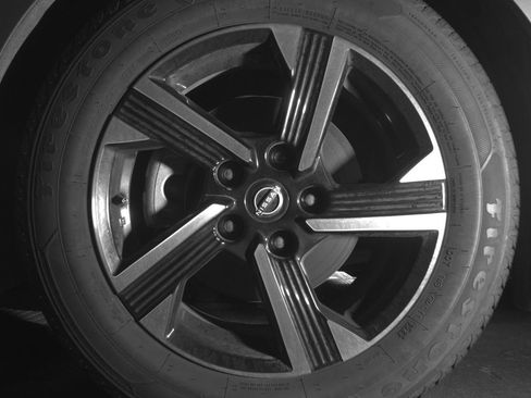 Used 2025 Nissan Sentra SV FWD image 12