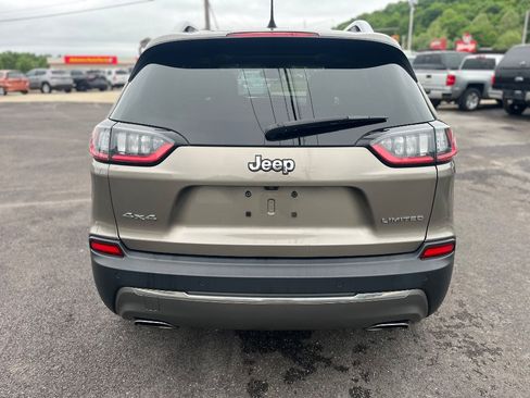 Used 2019 Jeep Cherokee Limited AWD/4WD image 6