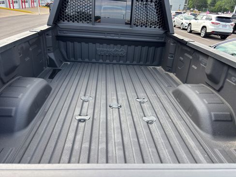 Used 2024 Chevrolet Silverado 3500 High Country w/ High Country Premium Package AWD/4WD image 5