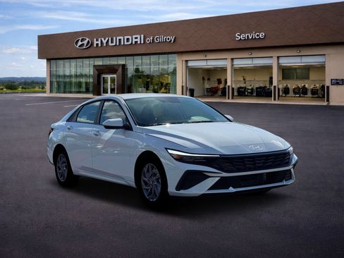 New 2026 Hyundai Elantra Hybrid FWD image 11