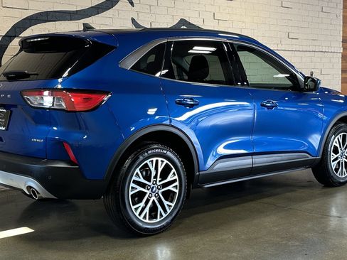 Used 2022 Ford Escape SEL w/ Equipment Group 302A AWD/4WD image 10