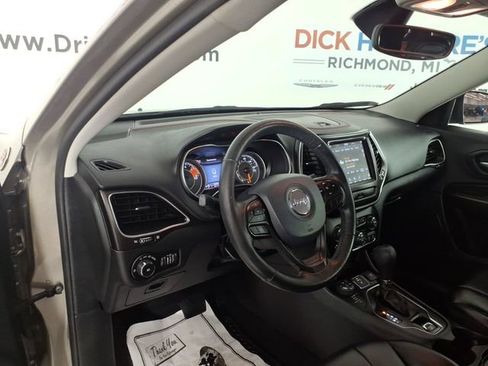 Used 2020 Jeep Cherokee Trailhawk w/ Cold Weather Group AWD/4WD image 13