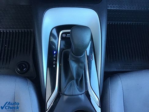 Used 2024 Toyota Corolla SE image 35