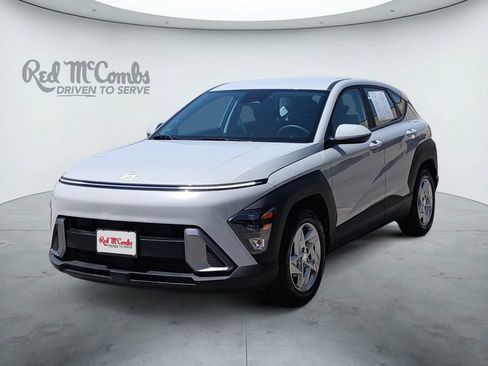Used 2025 Hyundai Kona SE FWD image 1