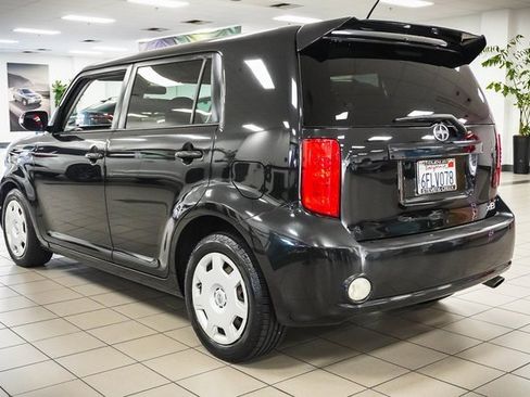 Used 2009 Scion xB image 8