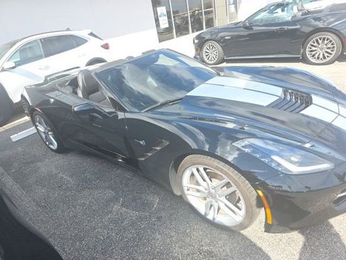 Used 2019 Chevrolet Corvette Stingray Convertible w/ 1LT image 2