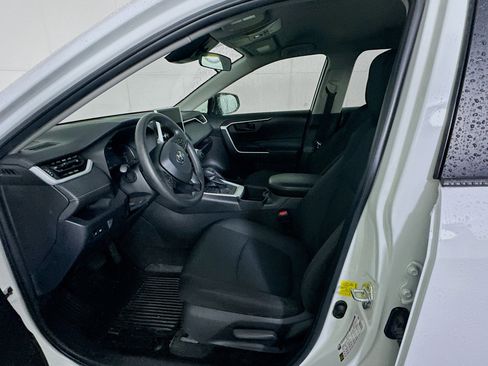 Used 2023 Toyota RAV4 LE image 13