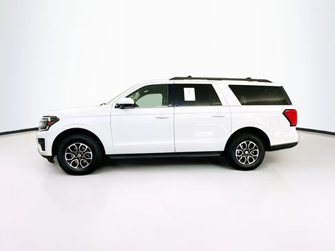 Used 2024 Ford Expedition Max XLT image 4