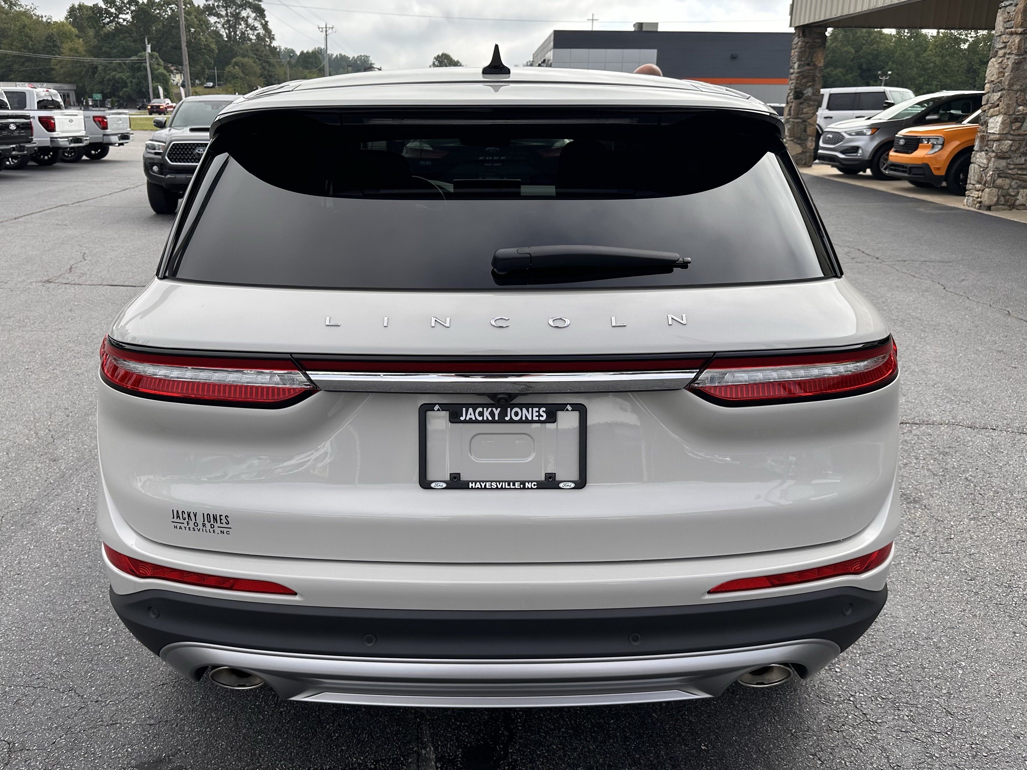 Used 2024 Lincoln Corsair AWD w/ Equipment Group 101A image 9