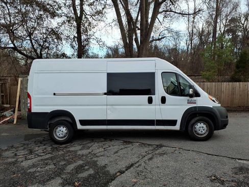Used 2021 RAM ProMaster 2500 w/ Interior LED Lighting Group image 2