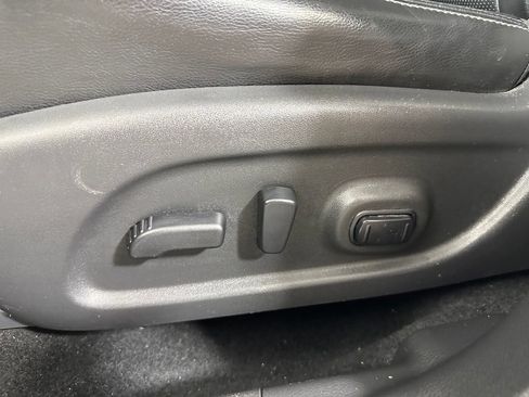 Used 2018 Nissan Murano Platinum FWD image 17