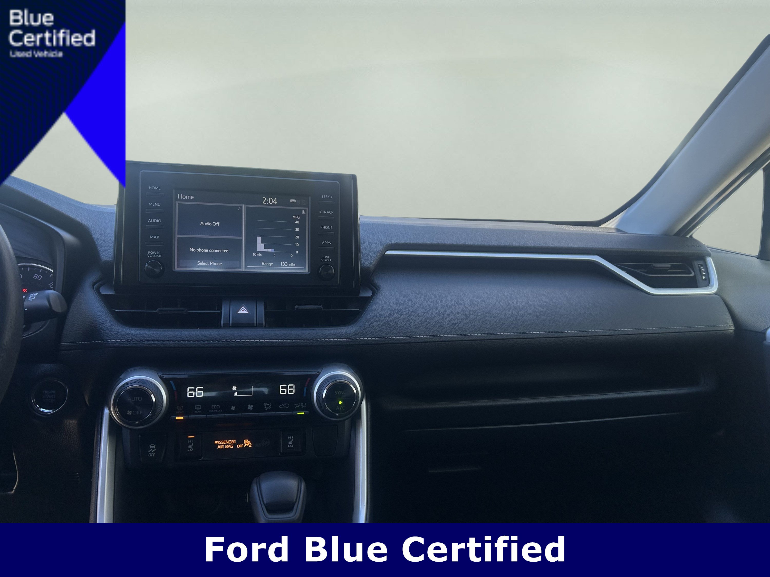 Used 2019 Toyota RAV4 XLE w/ Convenience Package FWD image 14