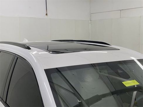 Certified 2024 Cadillac XT6 Sport w/ Technology Package image 19