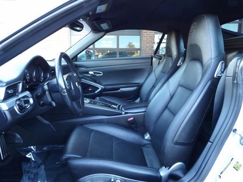 Used 2014 Porsche 911 Carrera 4 image 9