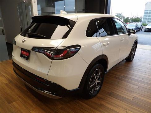 Used 2023 Honda HR-V EX-L image 6