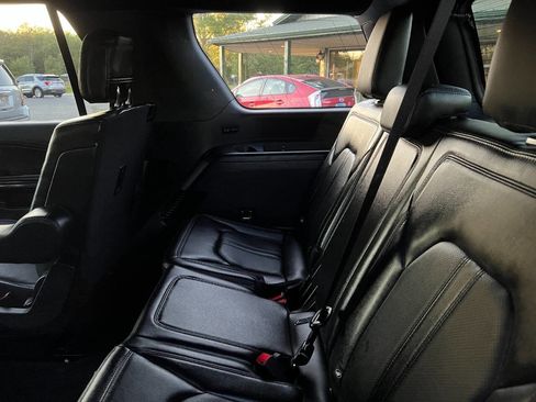 Used 2018 Ford Expedition Limited image 14