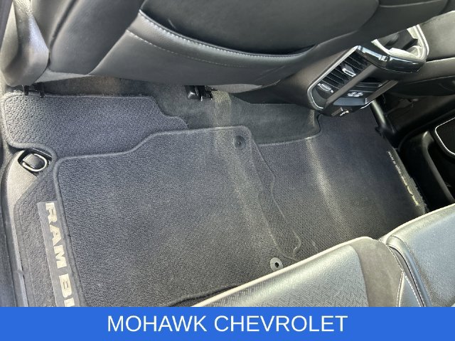 Used 2022 RAM 1500 Laramie w/ Sport Appearance Package AWD/4WD image 35