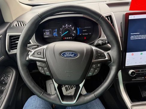 Used 2024 Ford Edge SEL image 19