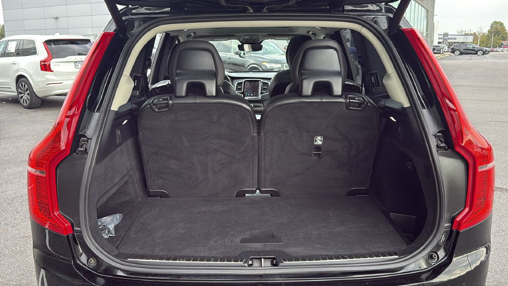 Certified 2024 Volvo XC90 T8 Ultimate AWD/4WD image 30