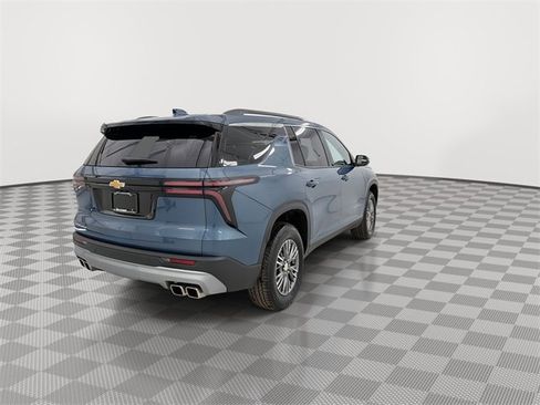 Certified 2025 Chevrolet Traverse LT image 10