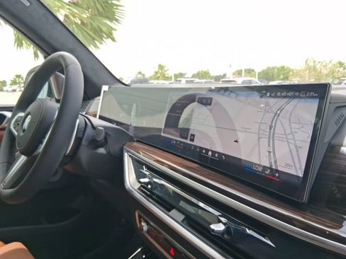 New 2027 BMW X7 xDrive40i w/ Executive Package AWD/4WD image 11