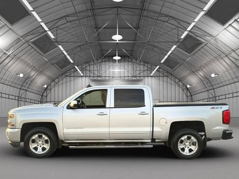 Used 2017 Chevrolet Silverado 1500 LT w/ All Star Edition image 3