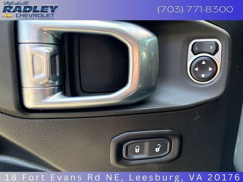 Used 2024 Jeep Wrangler Unlimited Sport AWD/4WD image 13