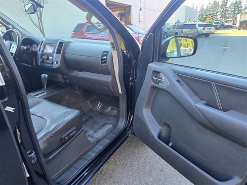 Used 2013 Nissan Frontier PRO-4X w/ Pro-4x Luxury Pkg image 45