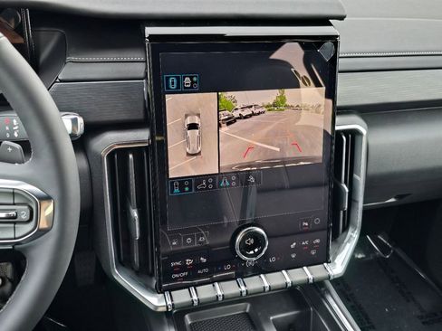 New 2026 GMC Acadia Elevation w/ Elevation Premium Package AWD/4WD image 22