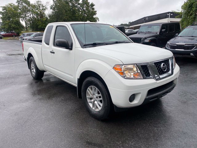 Used 2017 Nissan Frontier SV RWD image 2
