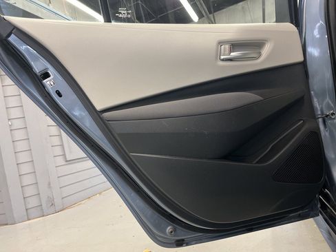 Used 2020 Toyota Corolla LE image 25