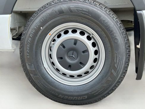 New 2025 Mercedes-Benz Sprinter 2500 image 23