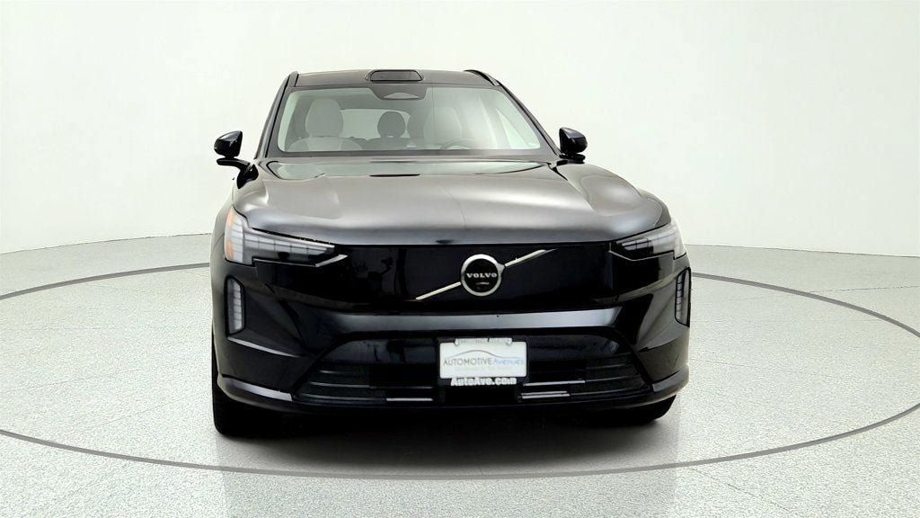 Used 2025 Volvo EX90 Ultra AWD/4WD image 2