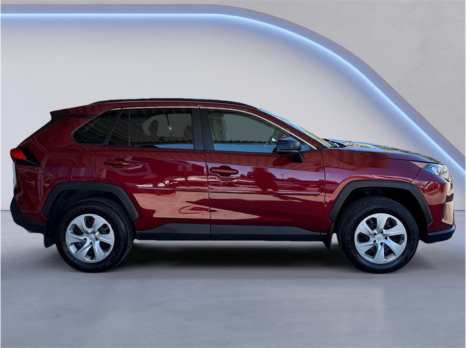 Used 2021 Toyota RAV4 LE AWD/4WD image 7