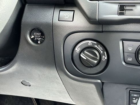 New 2026 Nissan Frontier SV w/ SV Convenience Package image 14