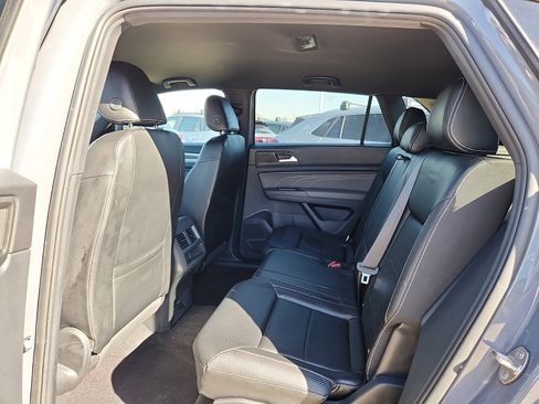Used 2022 Volkswagen Atlas Cross Sport SE w/ Black Wheel Package image 12