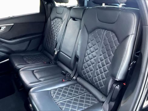 Used 2022 Audi SQ7 Prestige AWD/4WD image 20
