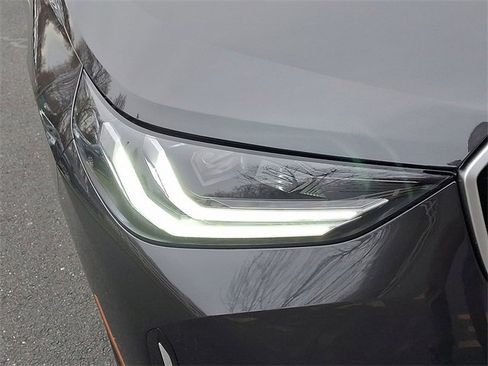 Used 2025 BMW X3 xDrive30i w/ Premium Package image 9