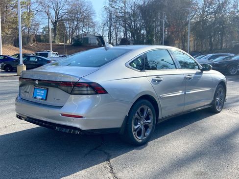 New 2025 Honda Accord EX-L image 4