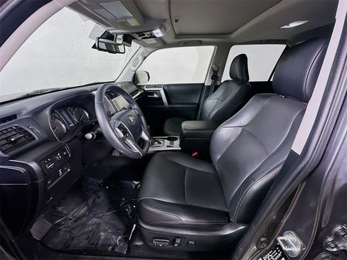 Used 2022 Toyota 4Runner Limited image 15