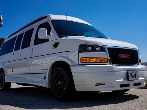 Used 2023 GMC Savana 2500 Extended image 5