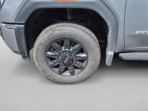 Used 2024 GMC Sierra 2500 AT4 w/ AT4 Premium Plus Package AWD/4WD image 9